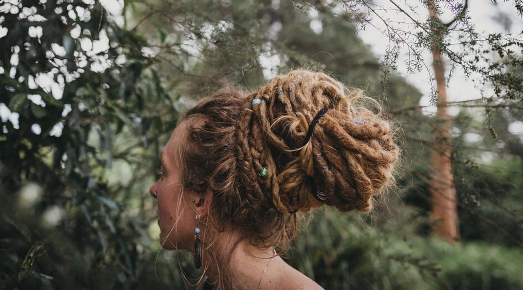Elegant Dread Bun Tutorial - Mountain Dreads