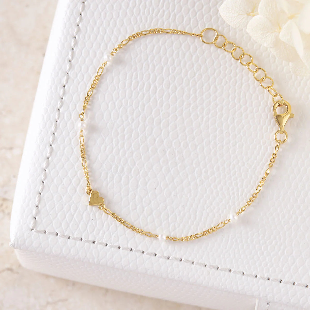 Gold Aphrodite Heart Bracelet