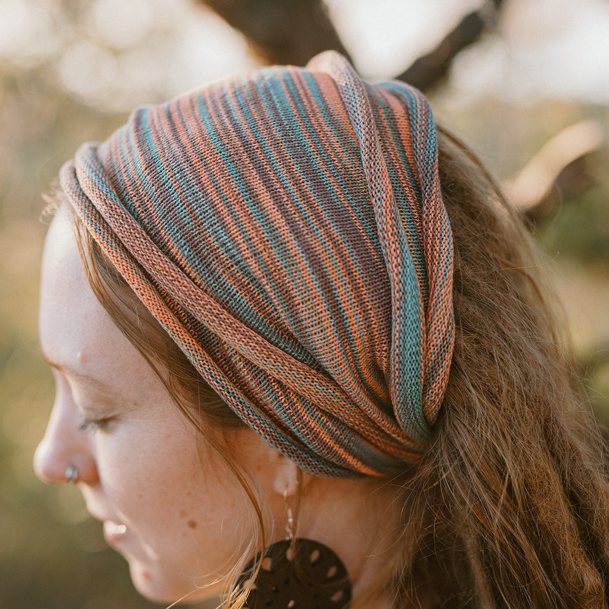 Lady with a cotton double loop headband
