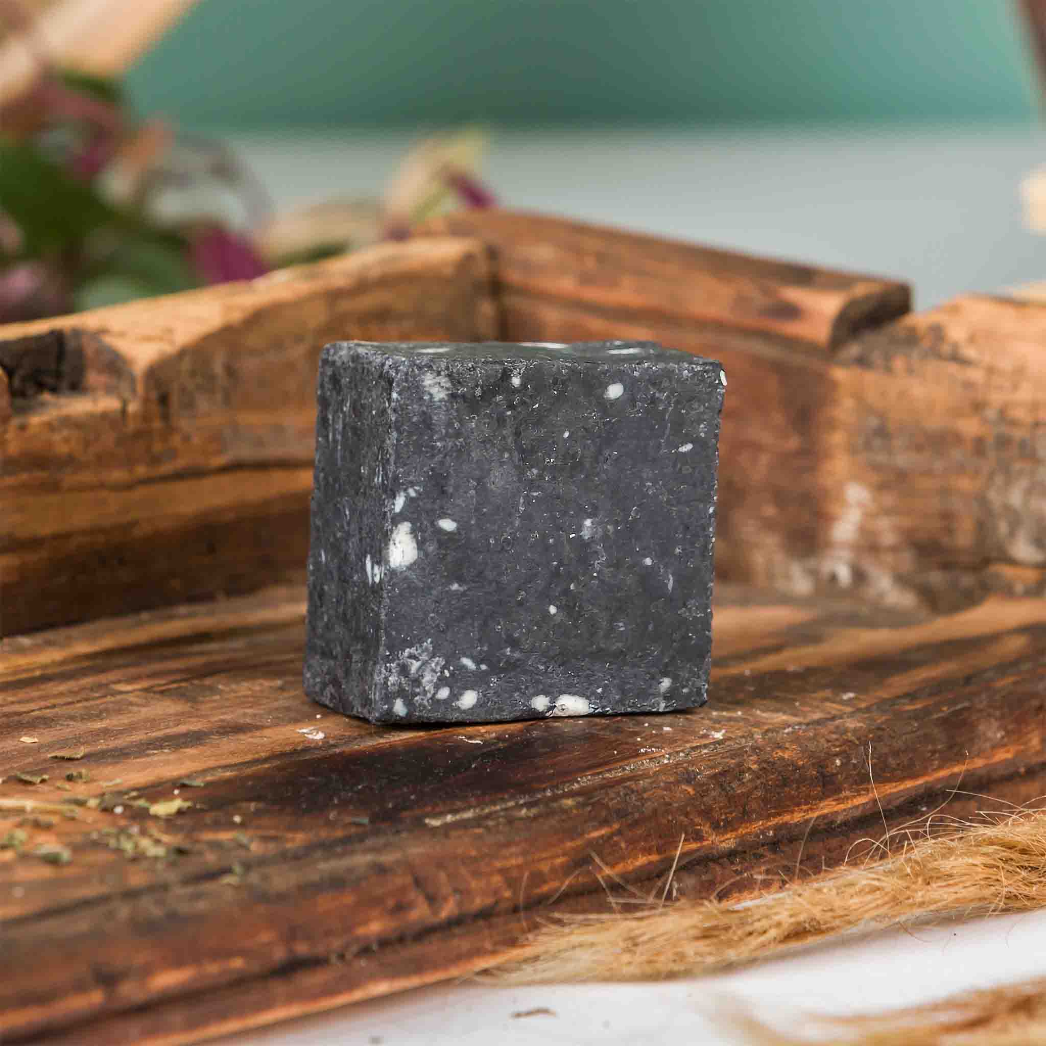 Raw Roots Deep Cleansing Shampoo Bar - Midnight Magic