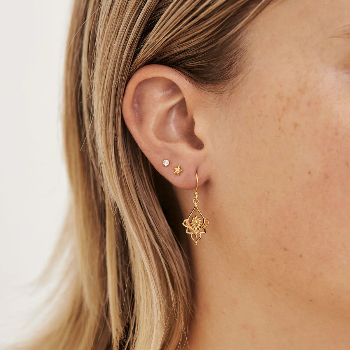 Mitra Earrings Gold (view 2) - Mountain Dreads
