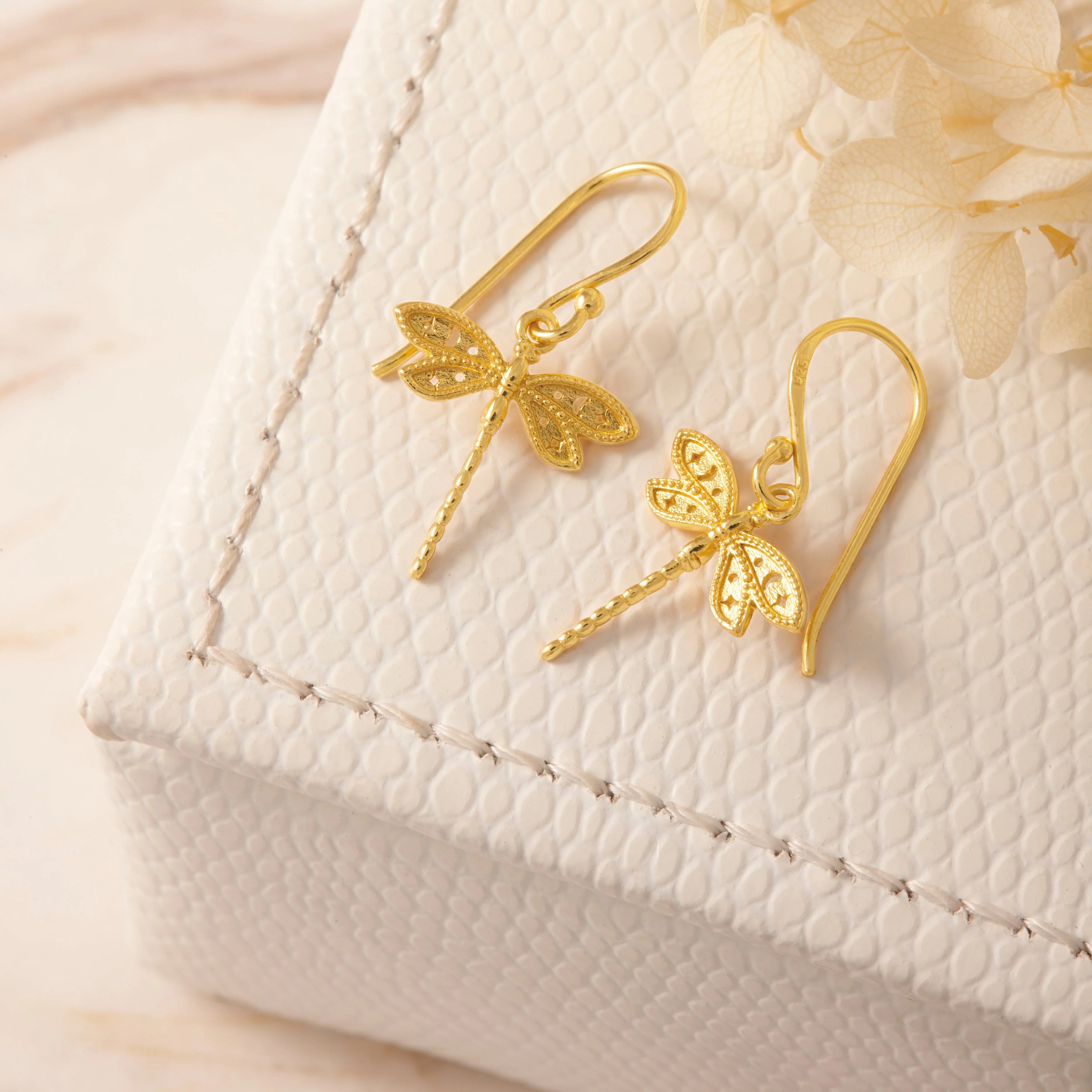 Wild Dragonfly Earrings Gold