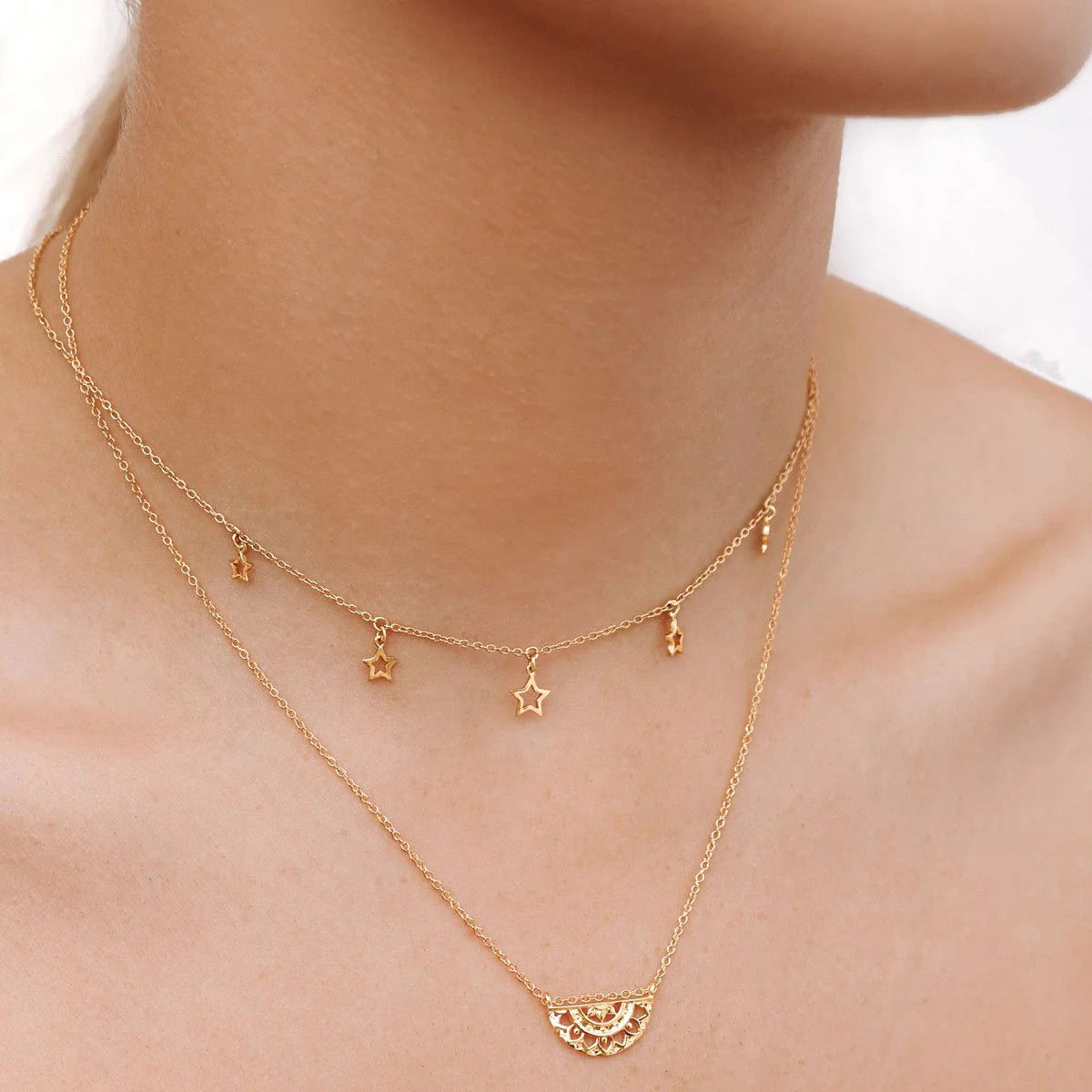 Dainty Mandala Necklace Gold