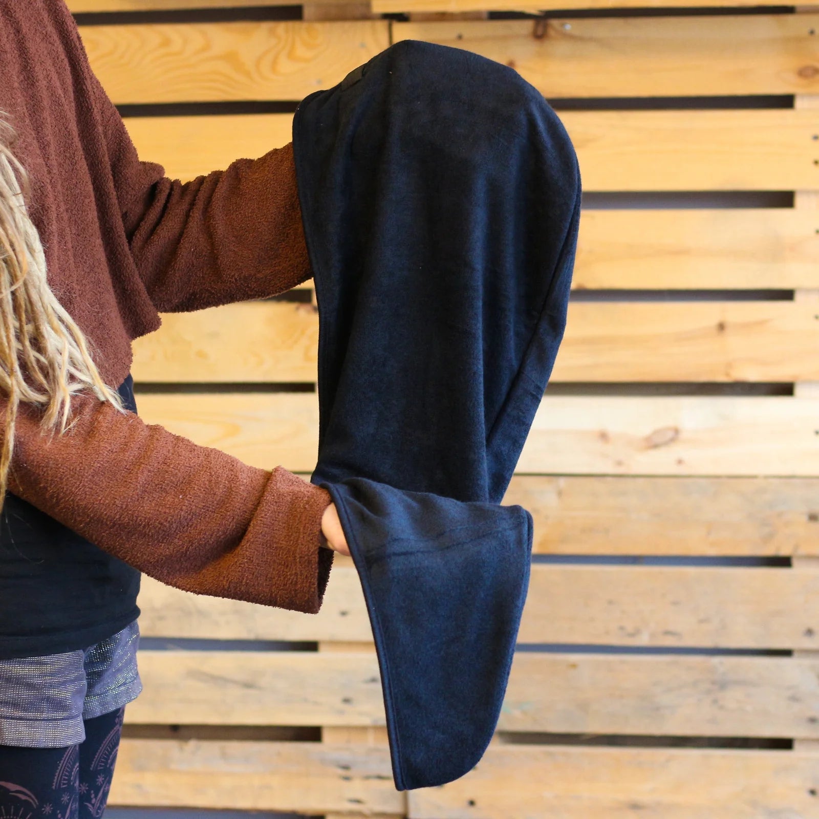 Raw Roots Large Bamboo Dreadlock Towel - Black (view 2) - Mountain Dreads