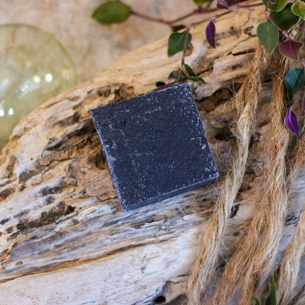 Raw Roots Deep Cleansing Shampoo Bar - Midnight Magic