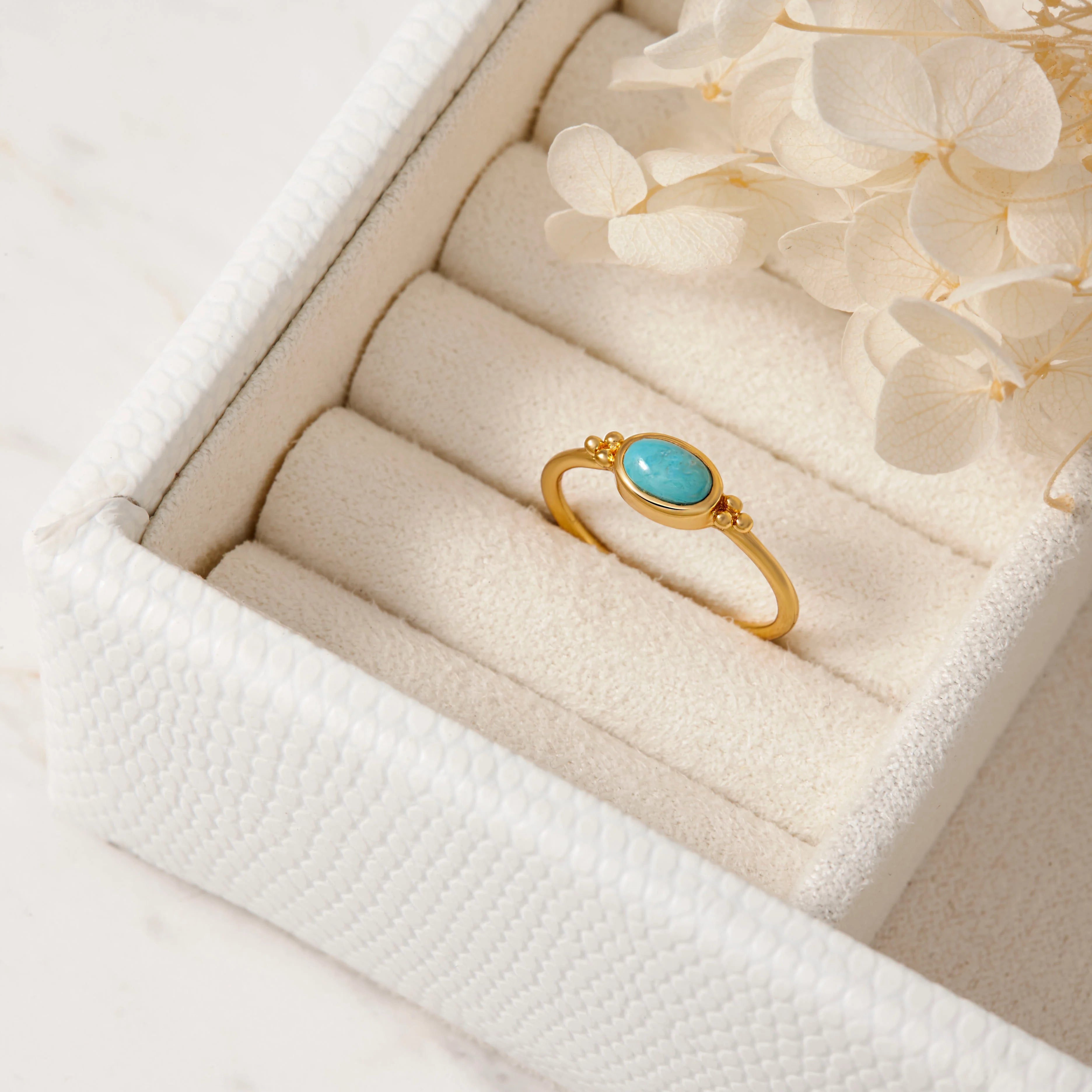Turquoise Ring Gold (view 4) - Mountain Dreads