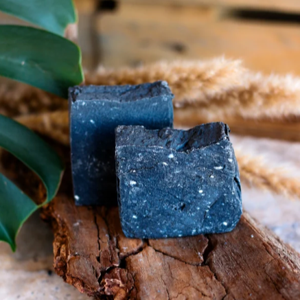 Raw Roots Deep Cleansing Shampoo Bar - Midnight Magic