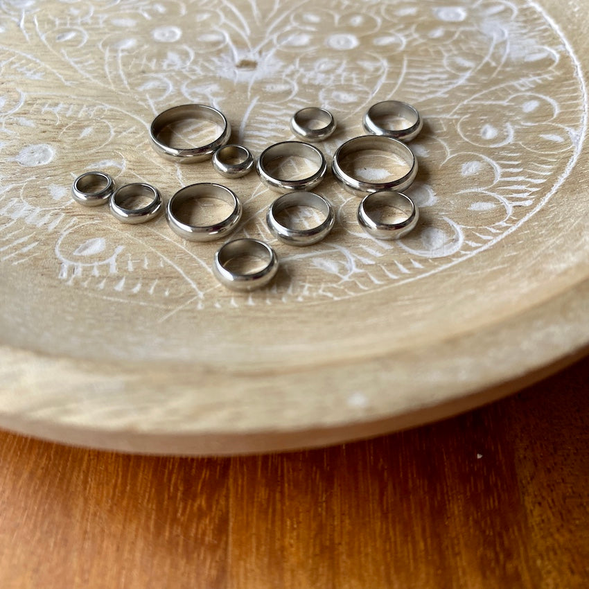 Sample Bead Sizes, set of 12 (view 4) - Mountain Dreads