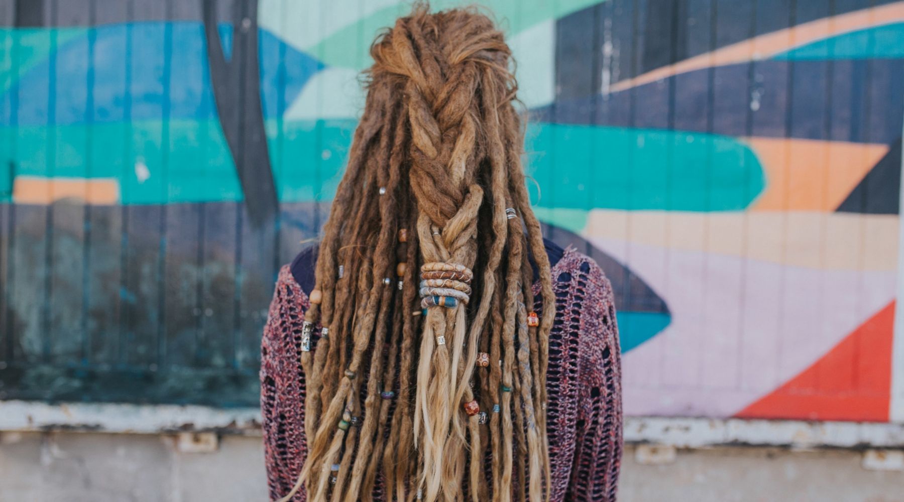 7 Easy Dreadlock Hairstyles - Mountain Dreads