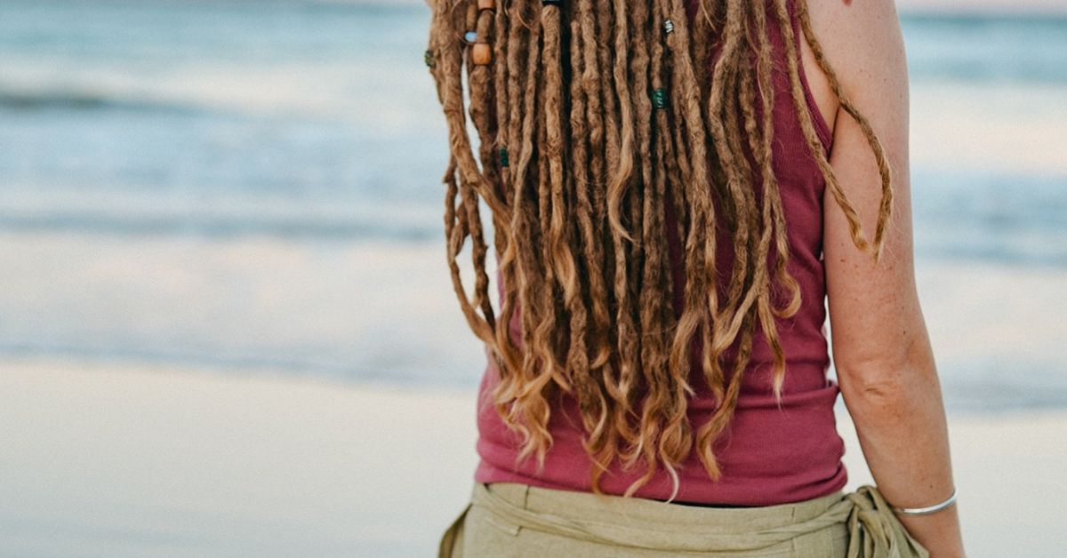 How to Refresh Dreads Between Washes (4 Easy Ways)