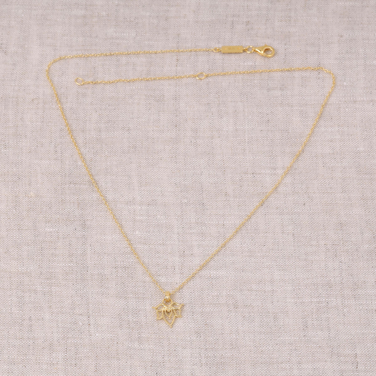 Dainty Lotus Necklace Gold