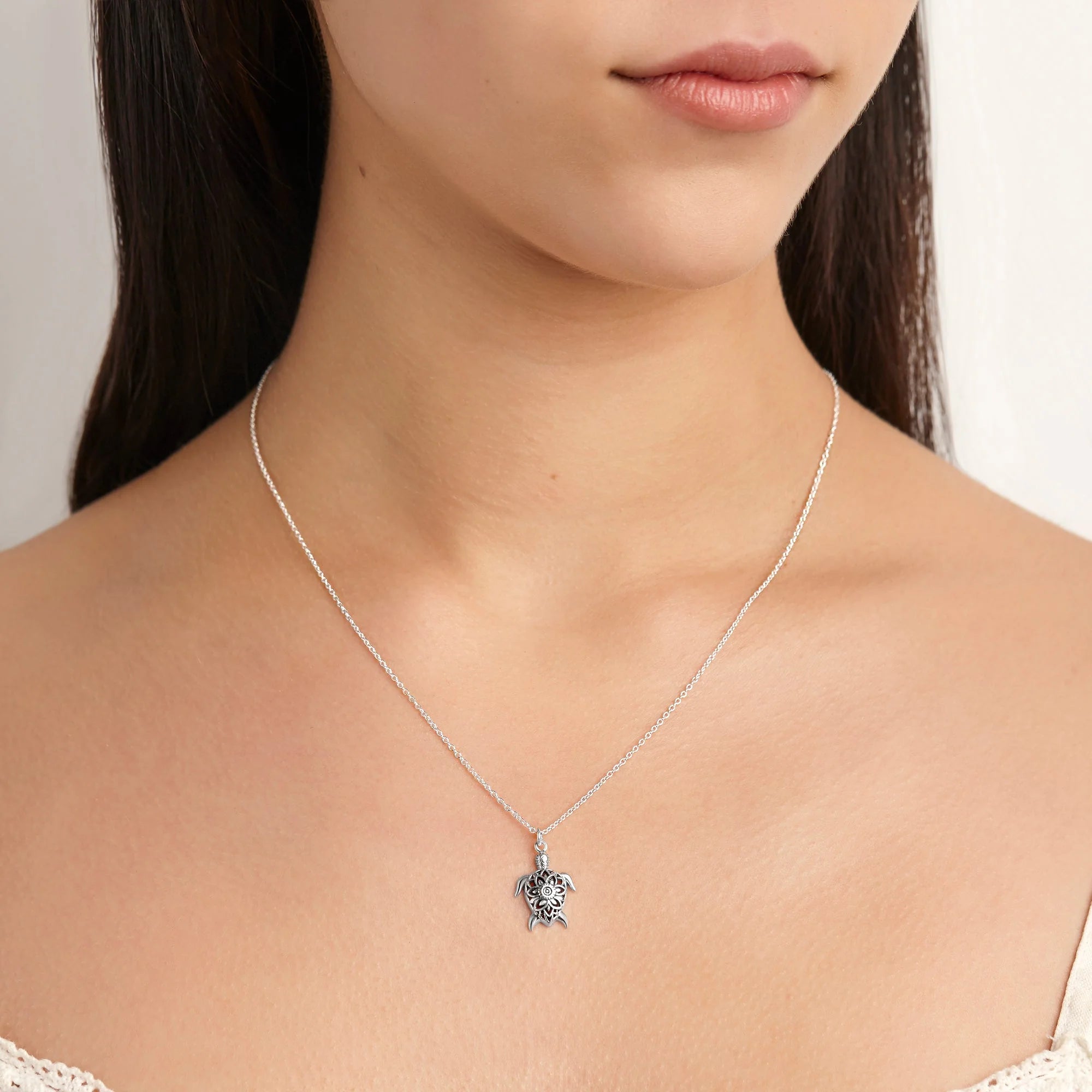 Sterling Silver | Turtle Necklace