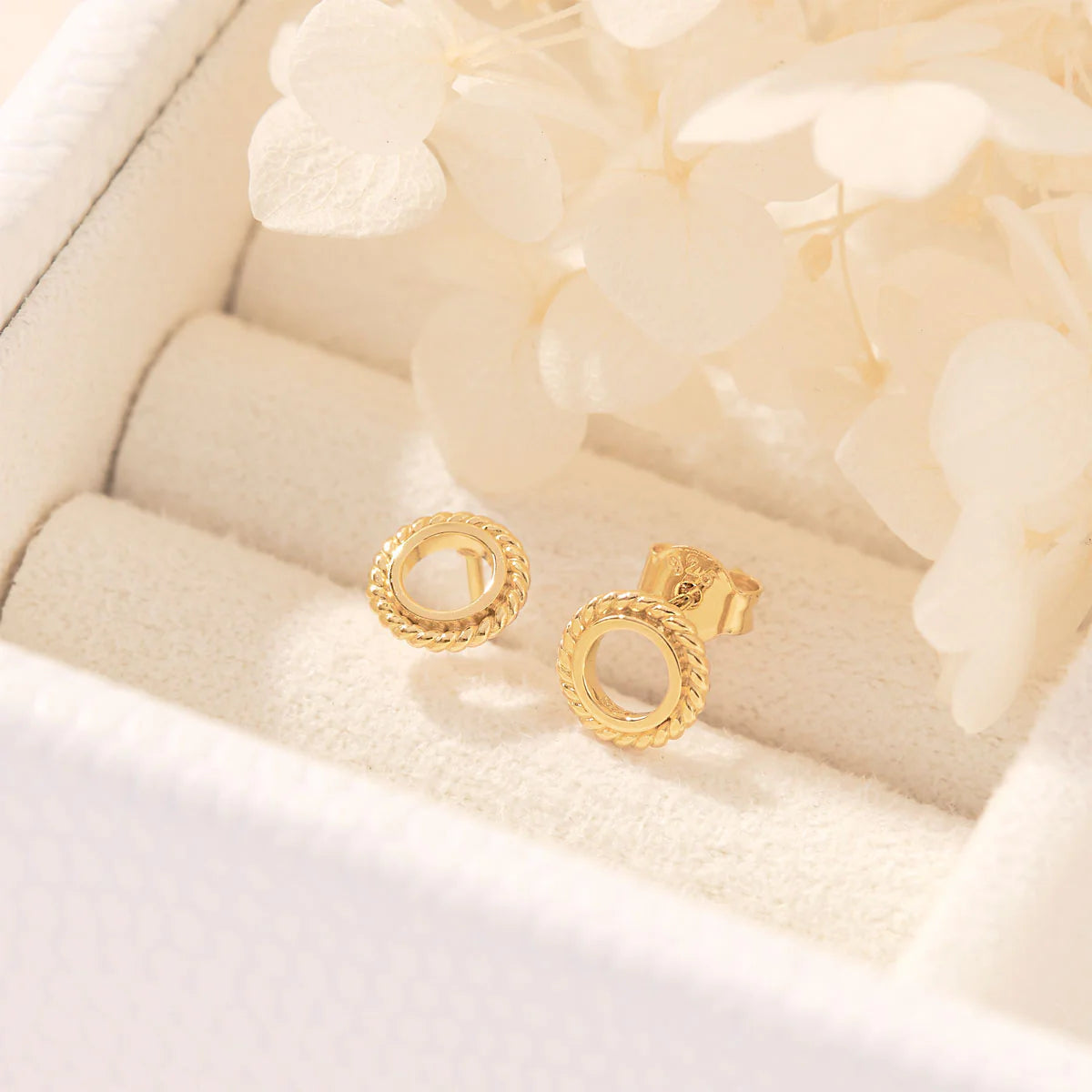 Mehndi Halo Studs Gold