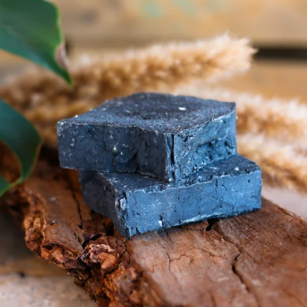 Raw Roots Deep Cleansing Shampoo Bar - Midnight Magic