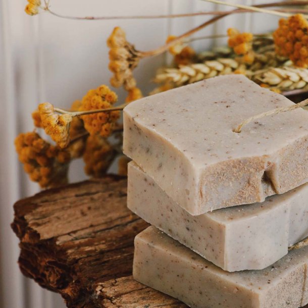Raw Roots Shampoo Bar - Muddy Luxury